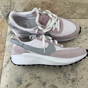 Nike Women’s Debut Waffle Running Shoe